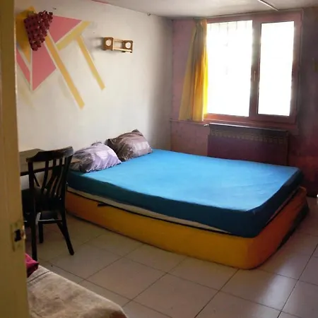 Neverland Hostel *